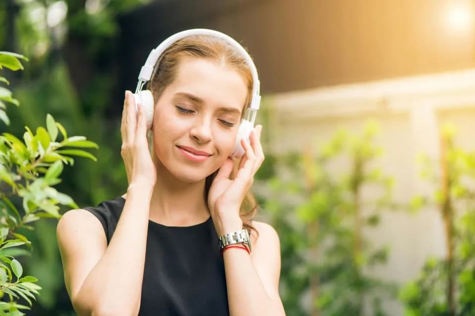 Tidal czy Spotify: Który serwis muzyczny oferuje lepszą jakość?